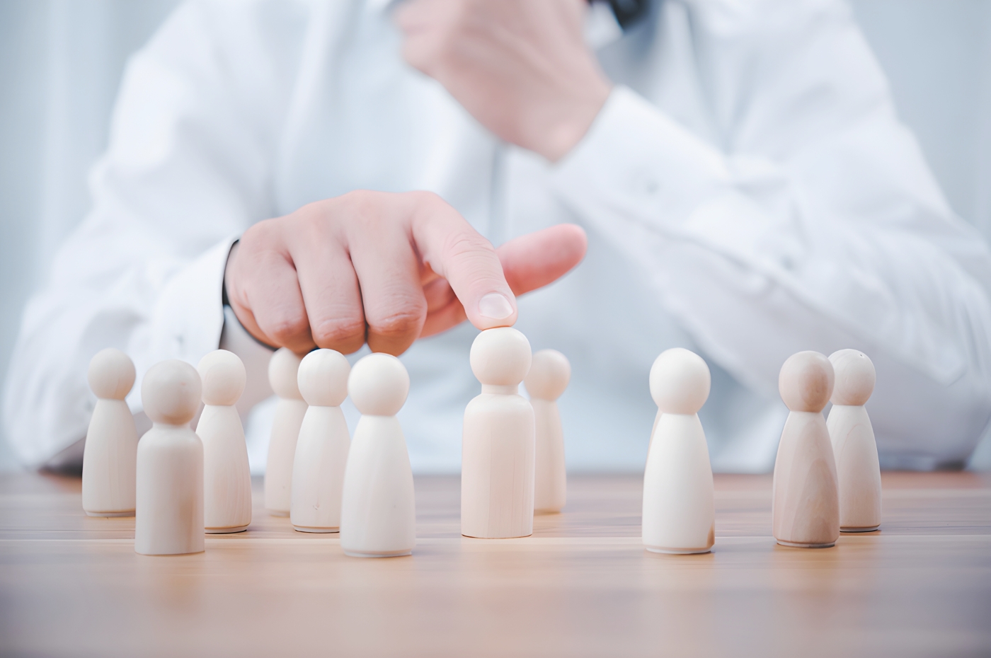 human-resource-managemen- Recruit